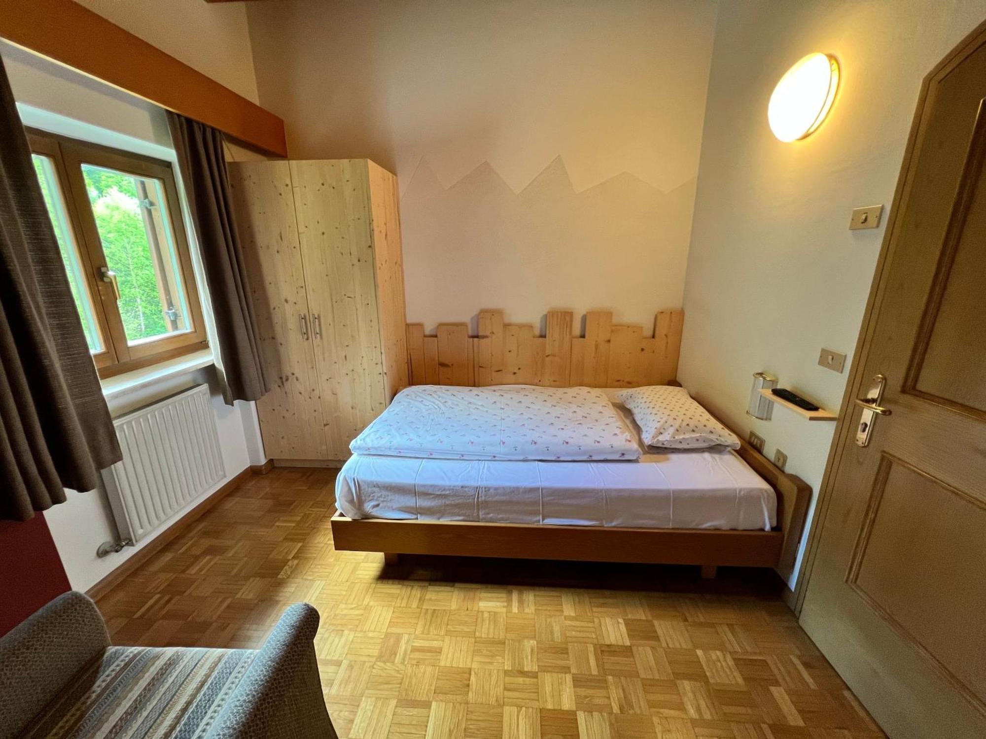 Garni Eden Bed And Breakfast Soraga Ngoại thất bức ảnh